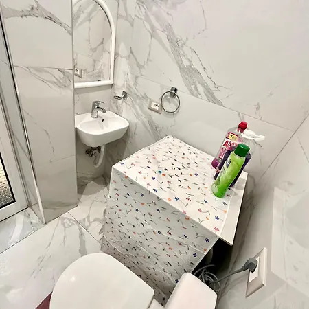 Apartment Cityscape Luxe Tirana